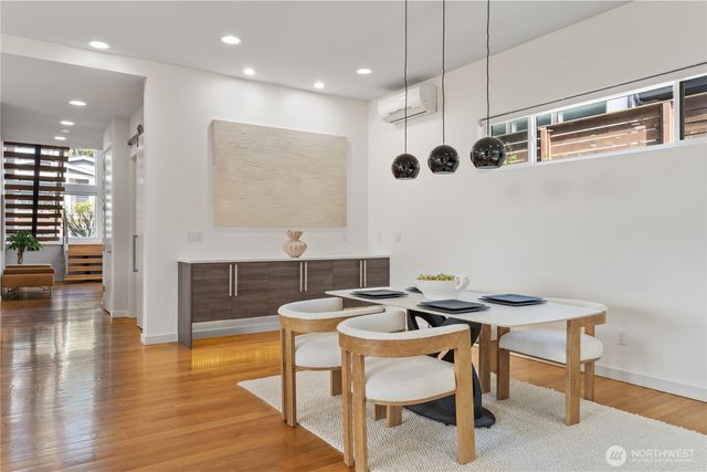 10315 NE 65th Wy, Kirkland, WA 98033