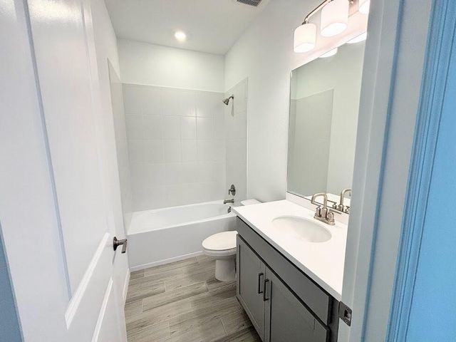 9299 SW Lorenzo Way, Port St Lucie, FL 34987