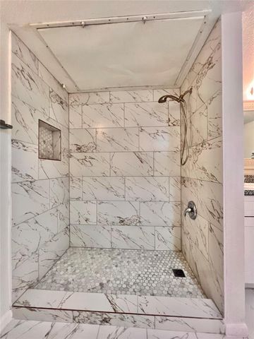 3005 Walnut Bend Lane 32, Houston, TX 77042