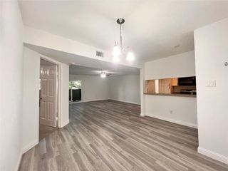 3005 Walnut Bend Lane 32, Houston, TX 77042
