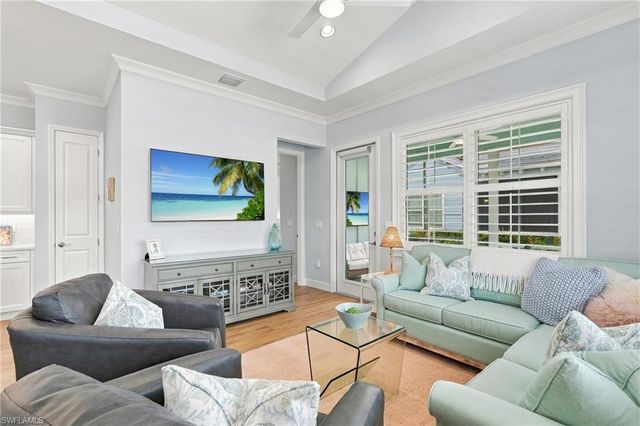 7226 Saona CT, Naples, FL 34113