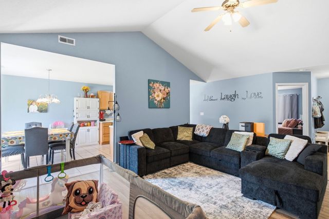 6 AMAZON DR, Columbia, MO 65202