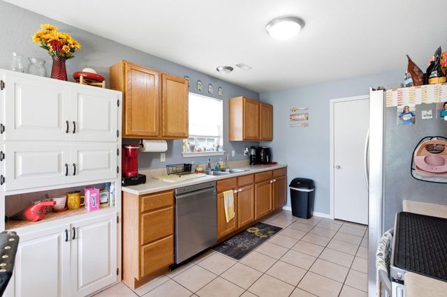 6 AMAZON DR, Columbia, MO 65202