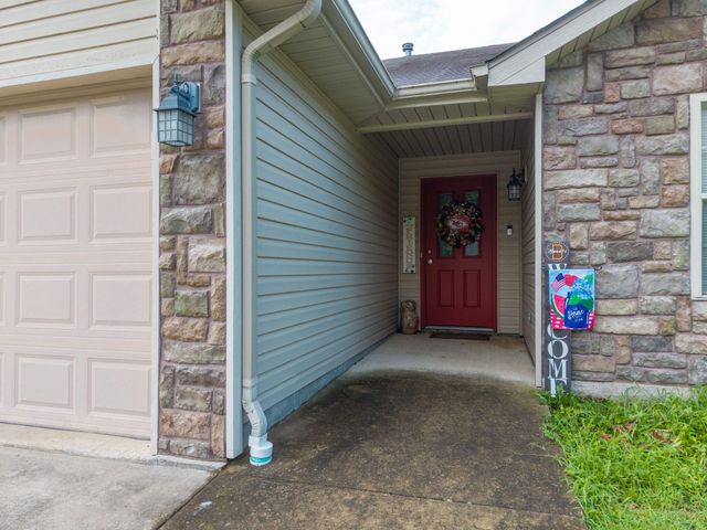 6 AMAZON DR, Columbia, MO 65202