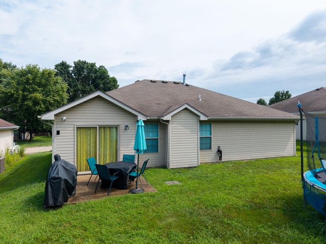 6 AMAZON DR, Columbia, MO 65202