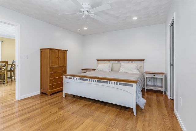 15 Hourihan St, Peabody, MA 01960
