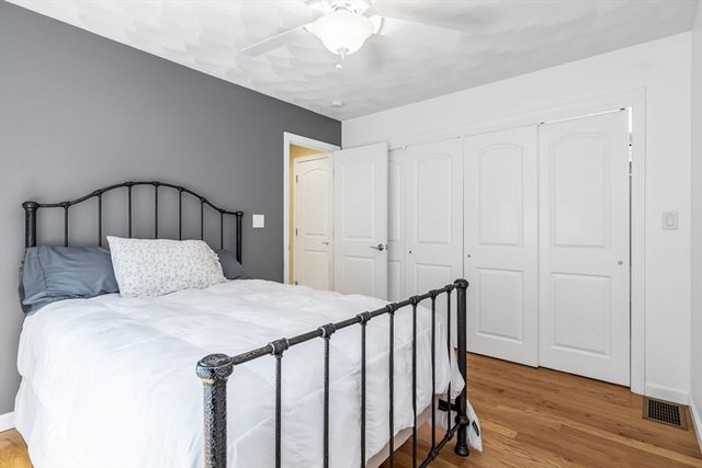15 Hourihan St, Peabody, MA 01960