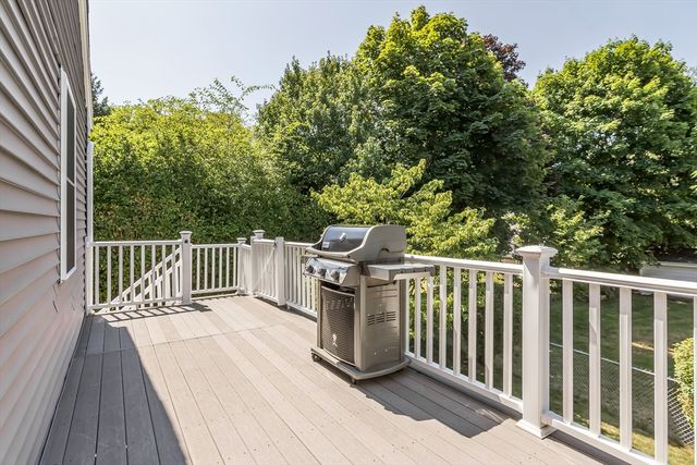 15 Hourihan St, Peabody, MA 01960