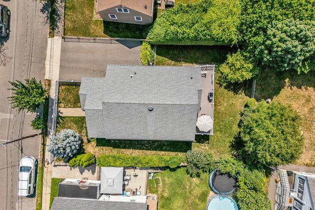 15 Hourihan St, Peabody, MA 01960