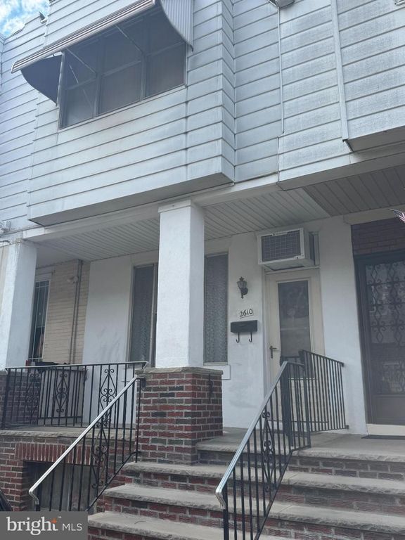2610 S WARNOCK ST, Philadelphia, PA 19148