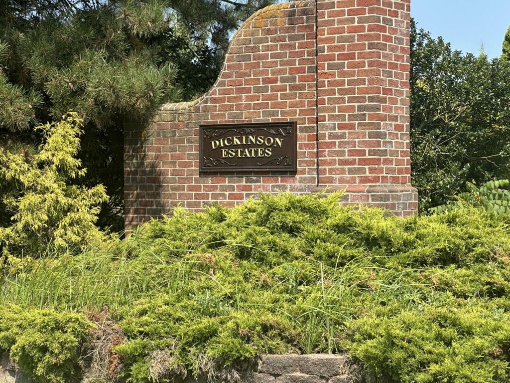 5141 Dickinson Estates Drive 15, St. Joseph, MI 49085