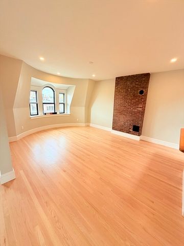 147 West Concord 4, Boston, MA 02118