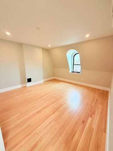 147 West Concord 4, Boston, MA 02118