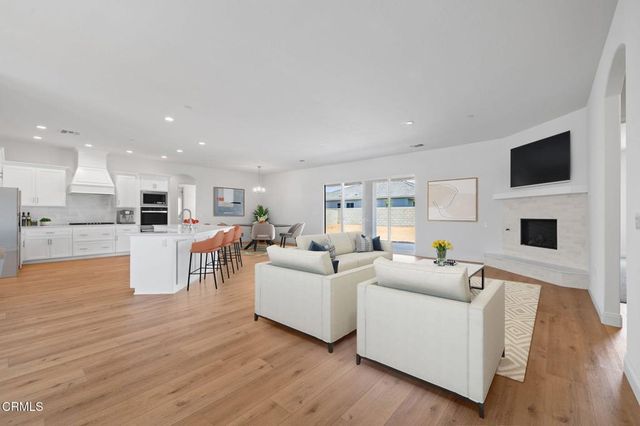 7516 Ruthburg Way, Bakersfield, CA 93314