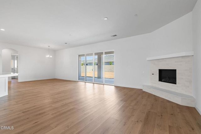 7516 Ruthburg Way, Bakersfield, CA 93314