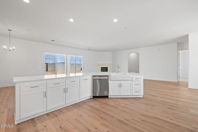 7516 Ruthburg Way, Bakersfield, CA 93314
