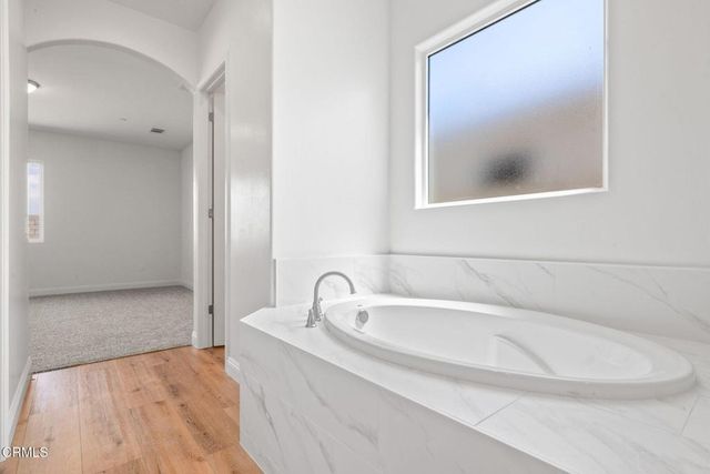 7516 Ruthburg Way, Bakersfield, CA 93314