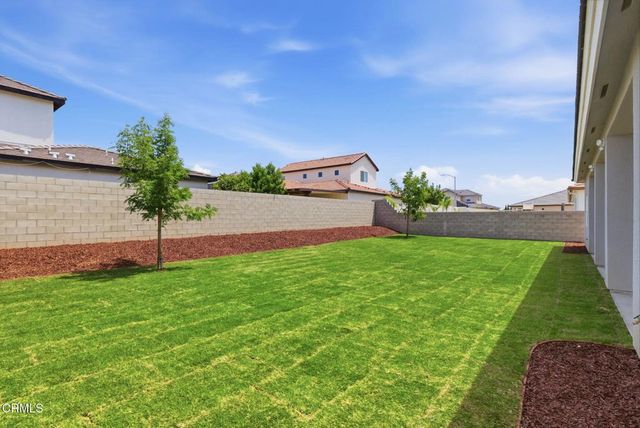 7516 Ruthburg Way, Bakersfield, CA 93314