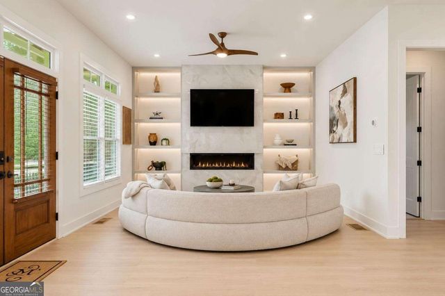 2808 Hosea L Williams Drive NE, Atlanta, GA 30317