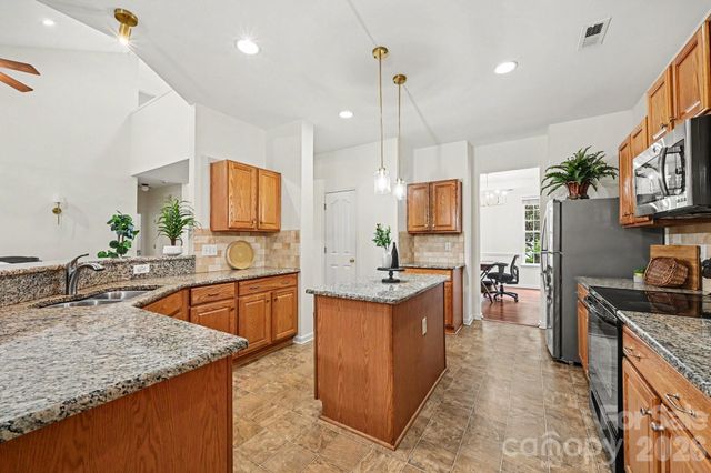 17224 Overstone Court, Charlotte, NC 28277