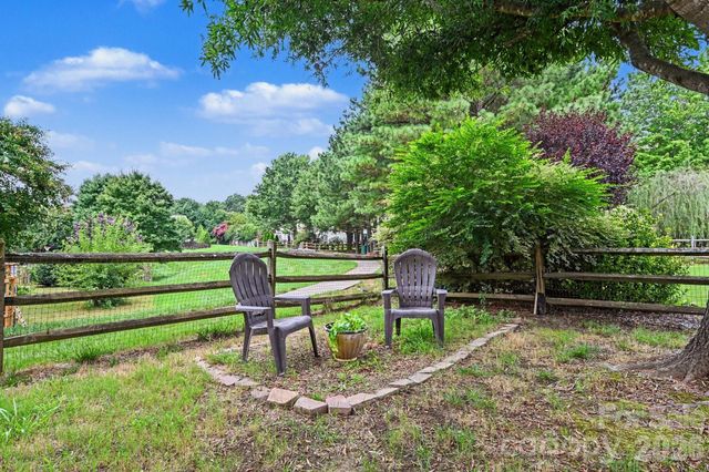 17224 Overstone Court, Charlotte, NC 28277