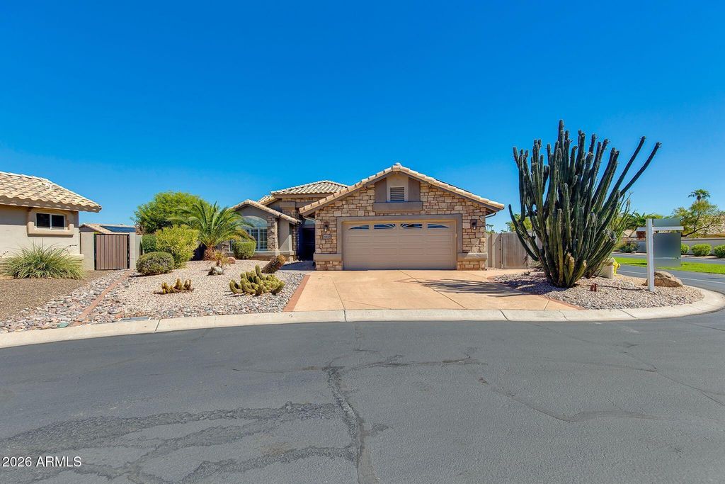 14458 W POWDERHORN Drive, Surprise, AZ 85374 — photo 2
