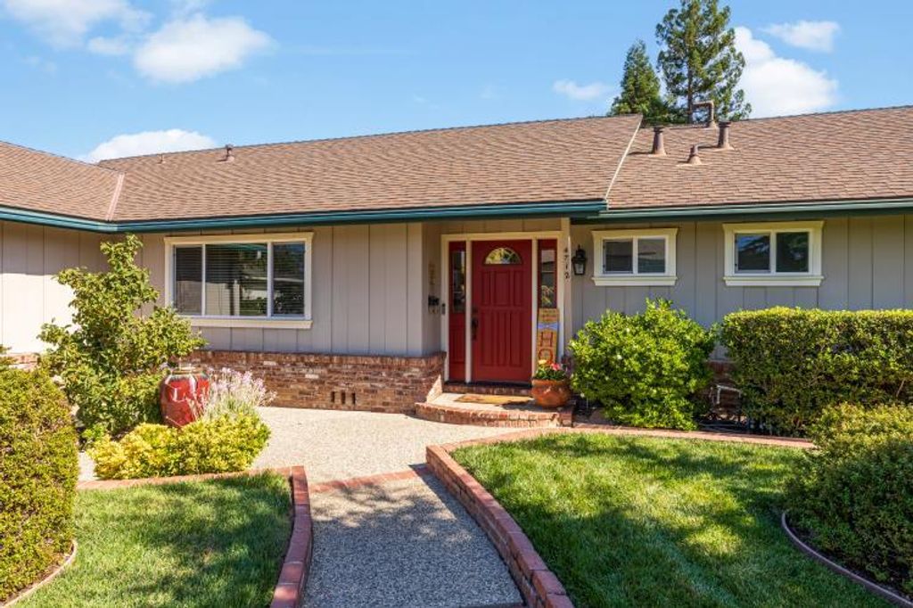 4712 Medford St, Fair Oaks, CA 95628