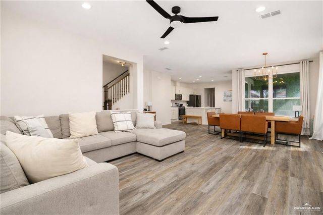 10219 N 13th Lane, Mcallen, TX 78504