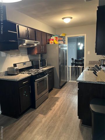 7431 N Briarcliff Knoll Drive, West Bloomfield Charter Township, MI 48322