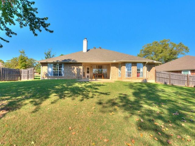 3001 Weymouth Way, Norman, OK 73071