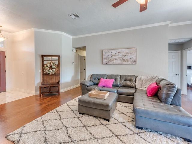 3001 Weymouth Way, Norman, OK 73071