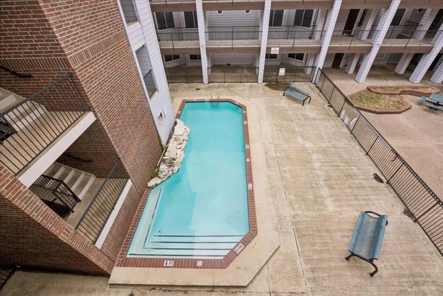 501 W 26th ST 121, Austin, TX 78705