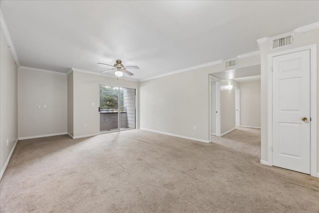 501 W 26th ST 121, Austin, TX 78705