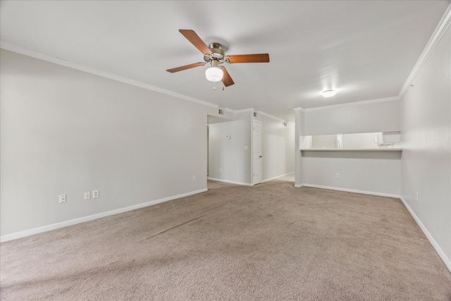 501 W 26th ST 121, Austin, TX 78705