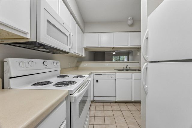 501 W 26th ST 121, Austin, TX 78705