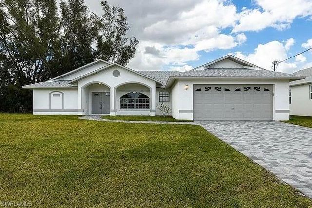 313 SE 23rd TER, Cape Coral, FL 33990