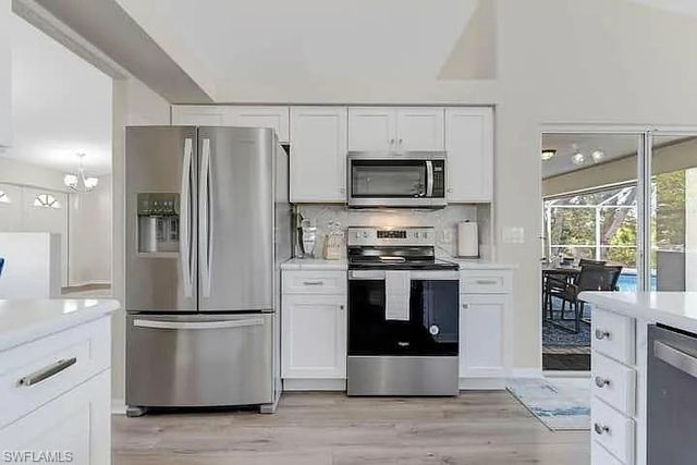 313 SE 23rd TER, Cape Coral, FL 33990