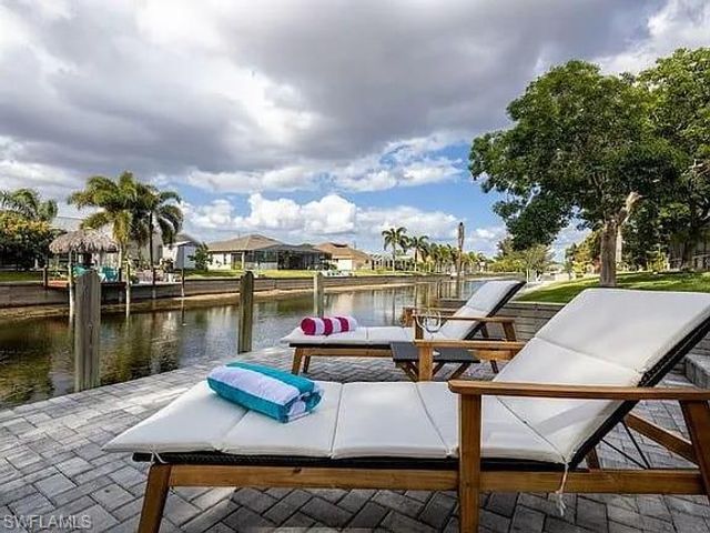 313 SE 23rd TER, Cape Coral, FL 33990