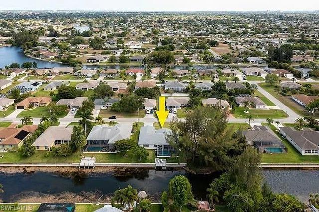 313 SE 23rd TER, Cape Coral, FL 33990