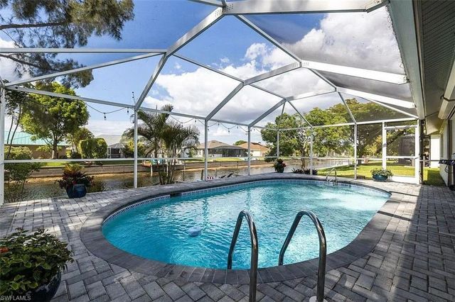 313 SE 23rd TER, Cape Coral, FL 33990