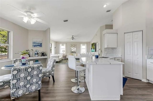 313 SE 23rd TER, Cape Coral, FL 33990
