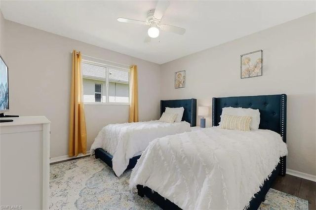 313 SE 23rd TER, Cape Coral, FL 33990
