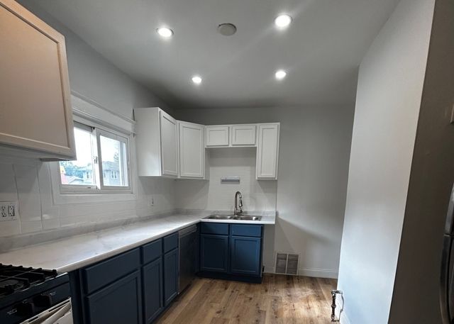 1041 W 104th Place, Chicago, IL 60643