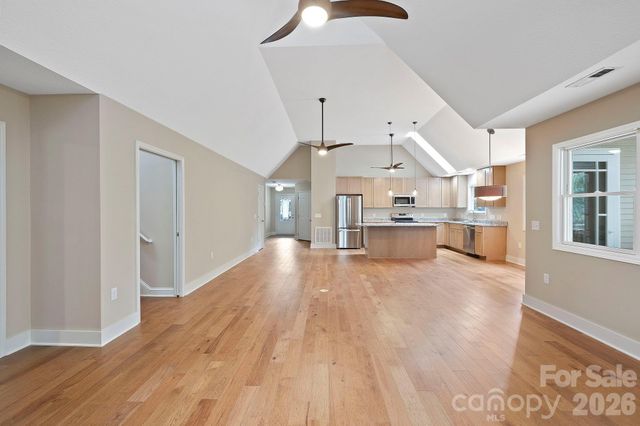 50 Beekeeper Trail, Swannanoa, NC 28778