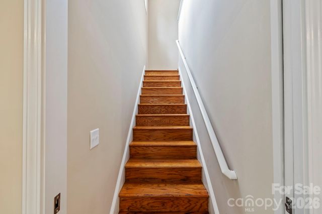 50 Beekeeper Trail, Swannanoa, NC 28778