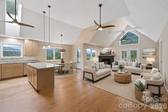 50 Beekeeper Trail, Swannanoa, NC 28778