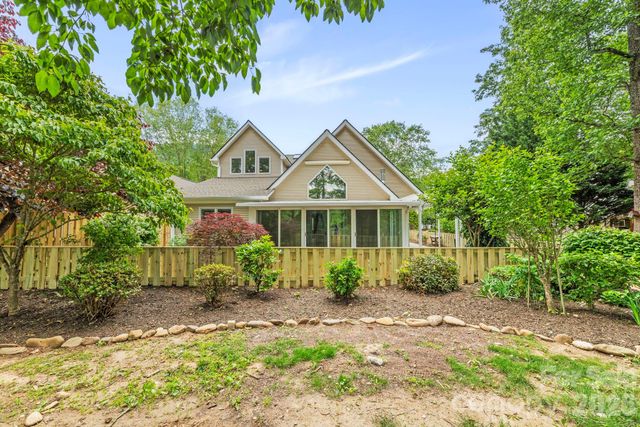 50 Beekeeper Trail, Swannanoa, NC 28778