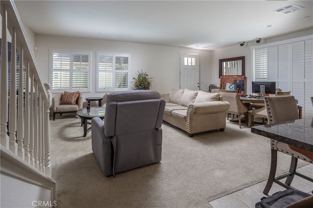 687 S Mandarin Lane, Rialto, CA 92376