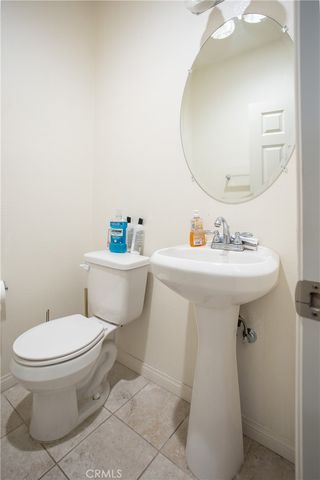 687 S Mandarin Lane, Rialto, CA 92376