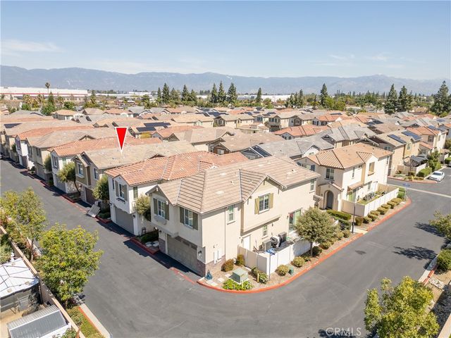 687 S Mandarin Lane, Rialto, CA 92376